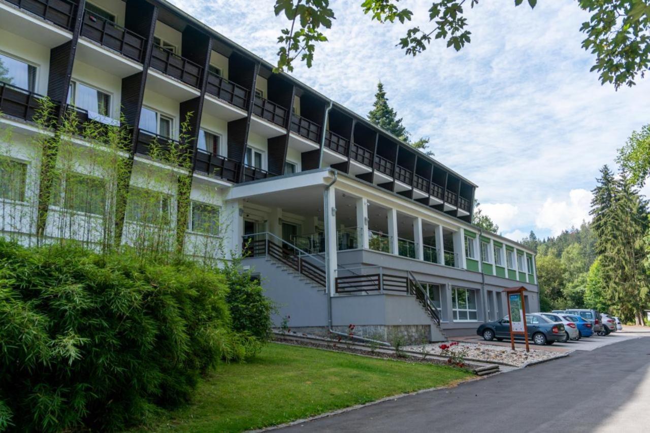 Wellness Hotel Green Paradise Brezova  ภายนอก รูปภาพ