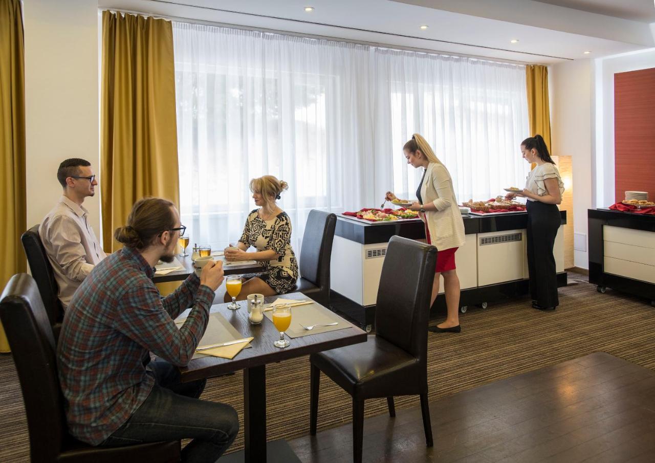 Wellness Hotel Green Paradise Brezova  ภายนอก รูปภาพ